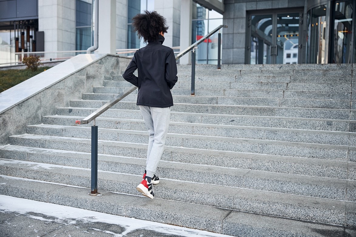 Maximum Fitness with Small Changes