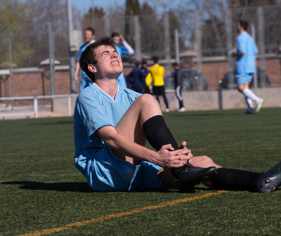 6 WAYS TO AVOID SPORTS INJURIES