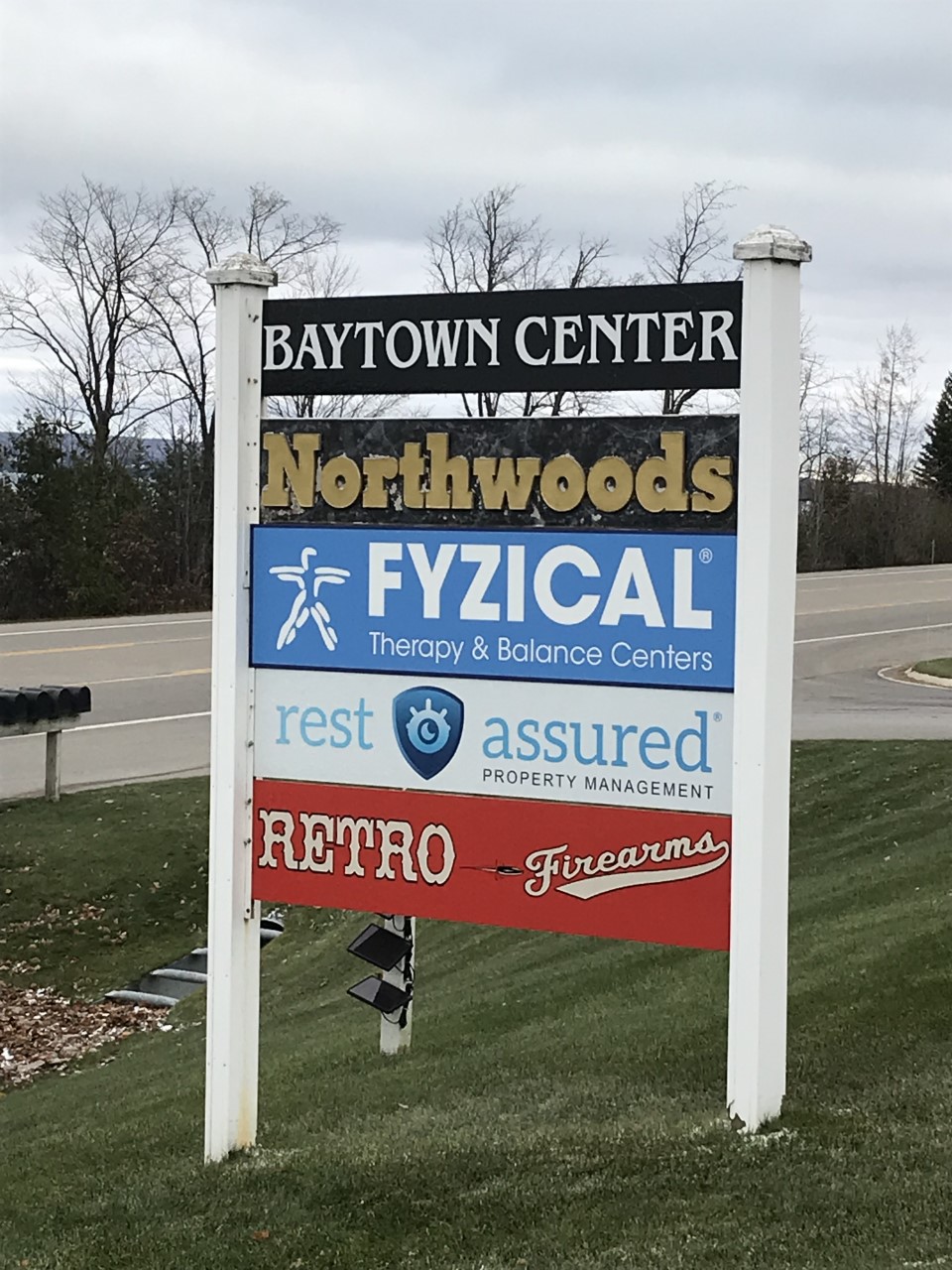 https://www.fyzical.com/petoskey/client/1387/logo/road_sign.jpg